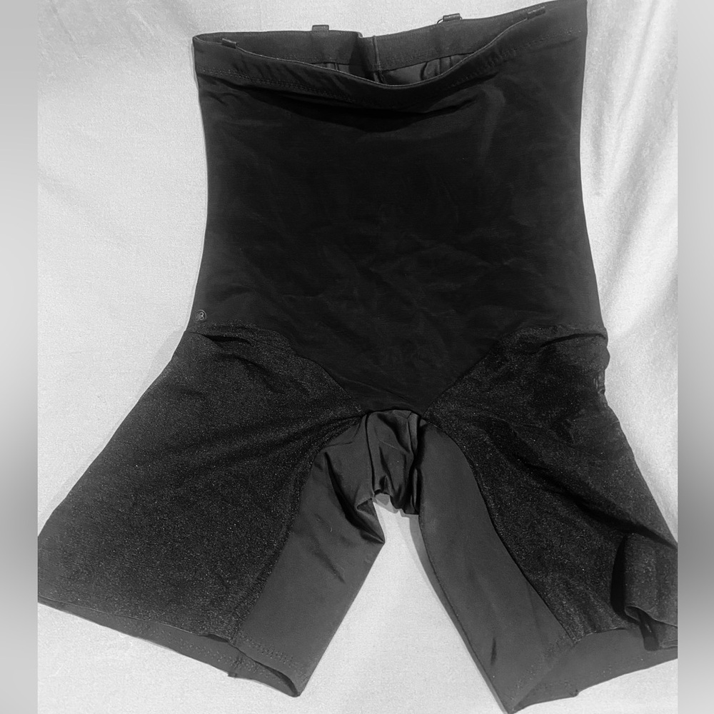 Honeylove Shapewear. Super Power Short High Waist
Rated: Super Strong Support
